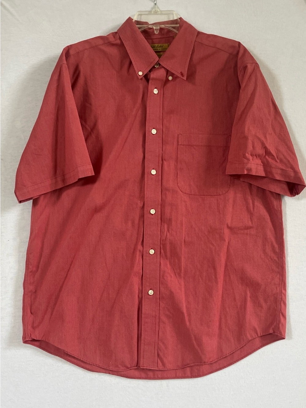 Roundtree & Yorke Red Men’s Gold Label Button-Down Short-Sleeve No Iron Shirt